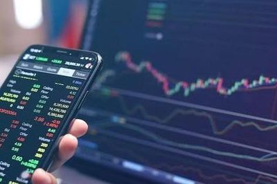VCBS dự báo lợi nhuận quý III/2026: Ngân hàng và Dầu khí bứt tốc dẫn dắt thị trường