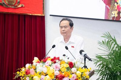 Chủ tịch Quốc hội: Thành phố Hồ Chí Minh phát huy vai trò đầu tàu, phấn đấu tăng trưởng hai con số