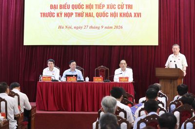 Tổng Bí thư, Chủ tịch nước: Tận dụng đất xây nhà để bán, trường học ai lo?