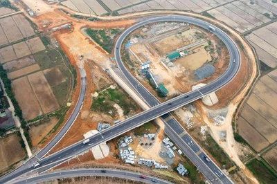 Tìm nguồn lực đầu tư hơn 3.400km đường bộ cao tốc