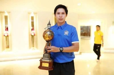 Cựu trợ lý huấn luyện viên đội tuyển Thái Lan bị điện giật tử vong khi cứu người trong ngập lụt