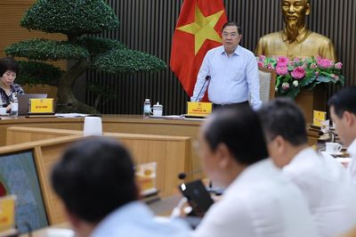 Hoàn thiện cơ chế, chính sách để tạo động lực phát triển kinh tế cửa khẩu
