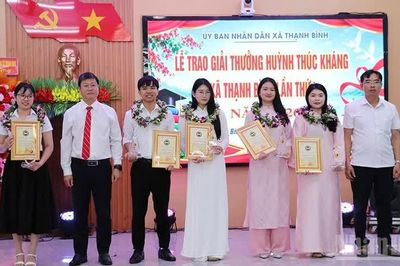 Trao Giải thưởng Huỳnh Thúc Kháng xã Thạnh Bình lần thứ nhất năm 2026