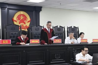 Hai 'ông trùm' vụ 187.000 lon sữa giả lĩnh án 30 năm tù