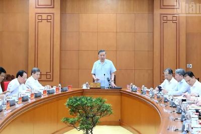 [Ảnh] Tổng Bí thư, Chủ tịch nước Tô Lâm chủ trì làm việc về giải quyết các vụ án dân sự, hành chính