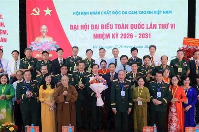 Trung tướng Nguyễn Hữu Chính tái đắc cử Chủ tịch Hội Nạn nhân chất độc da cam/dioxin Việt Nam