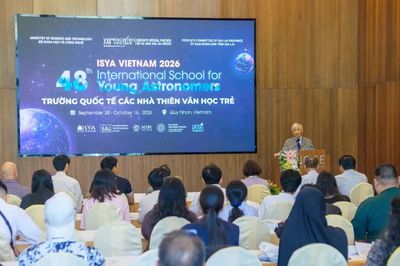 32 nhà thiên văn trẻ đến Gia Lai học về thiên hà, vũ trụ học