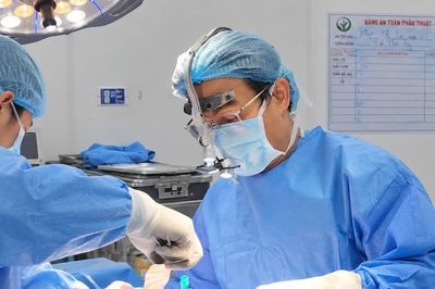 Tổn thương gan tưởng lành tính, phẫu thuật mới phát hiện ung thư