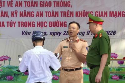 Giáo viên, học sinh Hưng Yên được trang bị kiến thức pháp luật ATGT
