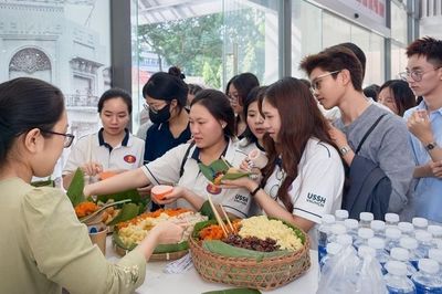 Chợ xưa kể chuyện nếp nhà người Việt