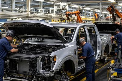 Ford tạm dừng sản xuất dòng xe bán tải F-150
