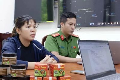 Bắt 8 đối tượng lừa bán 'thuốc nam gia truyền' chữa các loại khối u