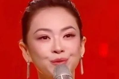Gương mặt Chương Tử Di làm sao vậy