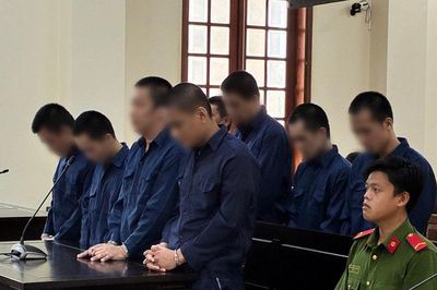 Thuê ô tô tự lái rồi mang bán, 8 bị cáo lĩnh án