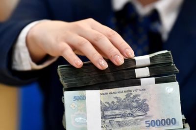 Mua gói bảo hiểm 300 triệu, chồng qua đời vì ung thư nhưng không được chi trả