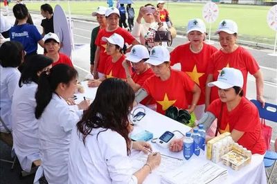 Tư duy mới về chăm sóc sức khỏe người cao tuổi