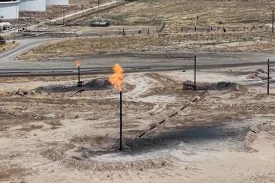 Syria bắt đầu vận chuyển nhiên liệu sang Iraq