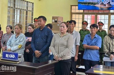 An Giang: 10 bị cáo lãnh án về tội đánh bạc