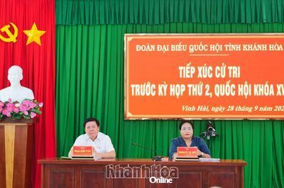 Đại biểu Quốc hội tỉnh Khánh Hòa tiếp xúc cử tri xã Vĩnh Hải