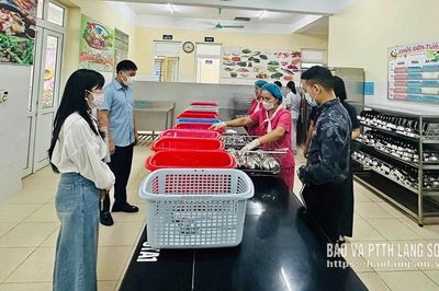 An toàn bữa ăn bán trú
