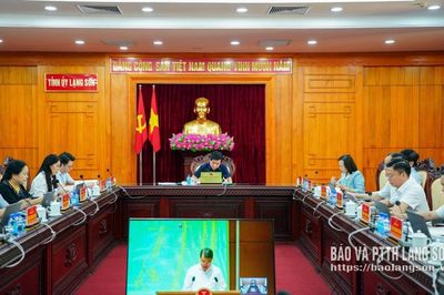 Thủ tướng Chính phủ chủ trì phiên họp chuyên đề về khoa học, công nghệ, đổi mới sáng tạo và chuyển đổi số