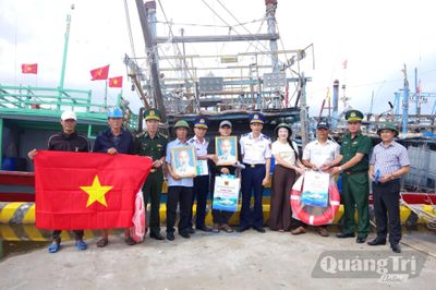 Đồng hành cùng ngư dân