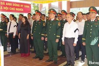Truy điệu và an táng hài cốt liệt sĩ tại Nghĩa trang Liệt sĩ Nam Đông