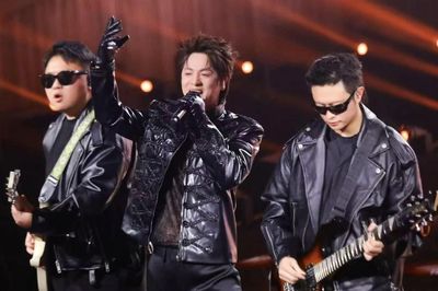 Đăng Khôi múa khèn, hát rock trên sân khấu 'Ngôi sao con đường tơ lụa' ở Trung Quốc