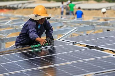 46 dự án điện tái tạo chuyển tiếp chưa chốt giá với EVN, Bộ Công thương xin ý kiến 4 bộ