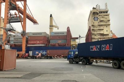 Hải quan cửa khẩu cảng Hải Phòng cưỡng chế thu hồi hơn 27 tỷ đồng nợ thuế