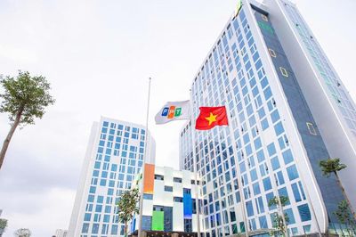 TCBS Research: Cổ phiếu FPT hấp dẫn giữa lúc ngành viễn thông đối mặt rủi ro tỷ giá và sức ép trí tuệ nhân tạo