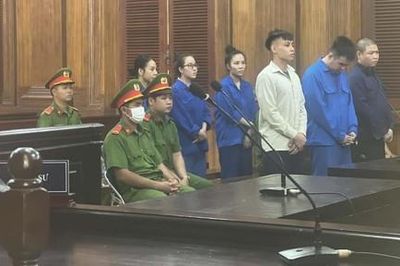 Hai bị cáo trong đường dây tuồn 36kg ma túy từ Campuchia về TPHCM lãnh án tử hình