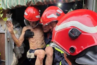 Cảnh sát PCCC-CNCH kịp thời cứu 3 người bị nạn trong sự cố sập nhà tại phường Phú Nhuận