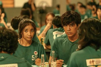 Phim 'Trại buôn người' do Steven Nguyễn đóng chính cán mốc 100 tỷ