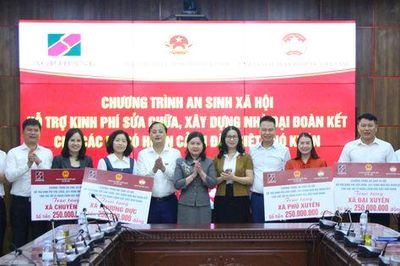 Agribank hỗ trợ sửa chữa, xây dựng nhà đại đoàn kết tại 4 xã