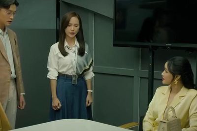 Quyết sa thải nhân viên có 'chống lưng mạnh', Phương bị dọa cách chức