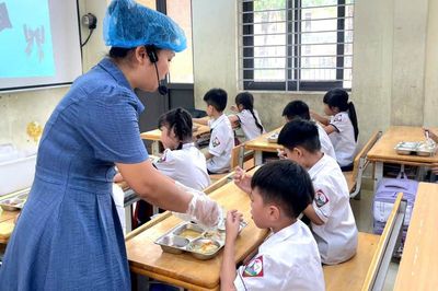 Hà Nội: Tạm dừng tổ chức bữa ăn bán trú tại Trường Tiểu học Quảng Bị 2