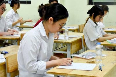 Giảm áp lực thi vào lớp 10, cần công bố sớm để học sinh chủ động