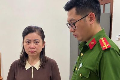 Bắt nữ Trưởng phòng thuế vì giúp doanh nghiệp chiếm đoạt gần 200 tỷ tiền hoàn thuế