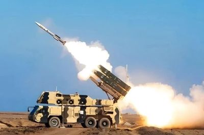 Tên lửa Iran từng 'đánh trúng' tàu chở lính thủy đánh bộ Mỹ?