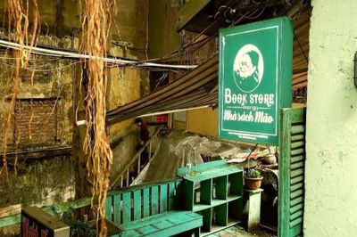 Từ sạp sách nhỏ trước Bưu điện Bờ Hồ tới Hiệu sách Mão