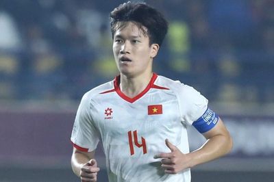 Việt Nam 0-1 Thái Lan: Hoàng Đức bỏ lỡ cơ hội