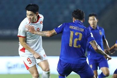 Việt Nam 0-1 Thái Lan: Cú sút xa khiến Lê Giang Patrik bó tay