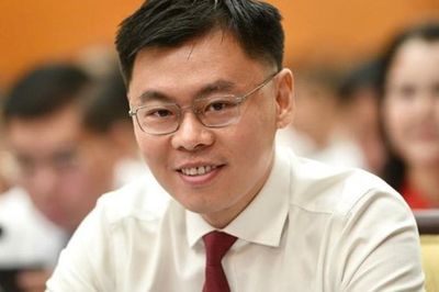 Phê chuẩn kết quả bầu chức vụ Phó Chủ tịch UBND Thành phố Hồ Chí Minh