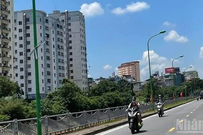 Thời tiết ngày 29/9: Bắc Bộ nắng nóng, Nam Bộ có mưa rào và dông
