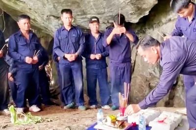 Quảng Trị: Từ nhân chứng chỉ dẫn, tìm thấy 2 hài cốt liệt sĩ hy sinh trong hang đá ở Lào