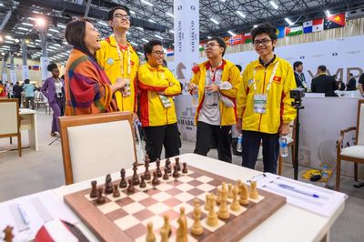 Tuyển cờ vua Việt Nam giành HCV nhóm B Olympiad