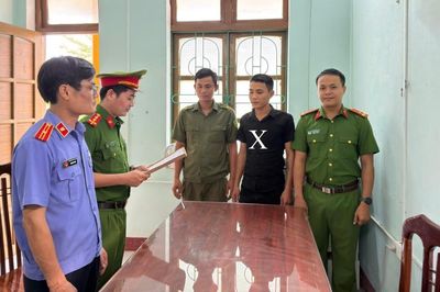 Khởi tố đạo chích