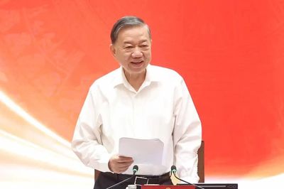 Pháp luật phải đủ ổn định để người dân, doanh nghiệp yên tâm đầu tư
