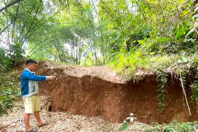 Thanh Hóa: Nứt, sụt lún đất tiếp tục mở rộng tại đồi Na Lo và Na Niêng